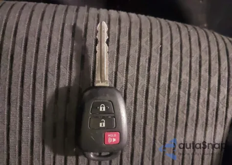 2020 Toyota 4Runner Sr5 z USA, uszkodzony, nr VIN JTEBU5JR8L5779531